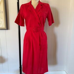 Vintage Collared Dress with Appliqué detail and separate belt